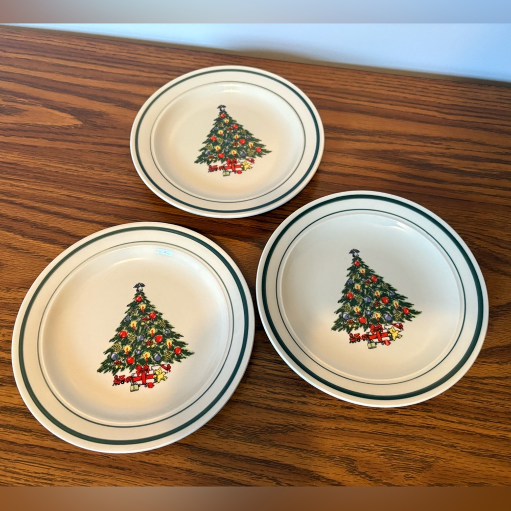 Stonewear Christmas Tree Salad Dessert Bread Plate 6 1/2” Holiday Present Train